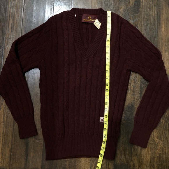 NWT Vintage 80’s Etienne Aigner Cable Knit Sweater Maroon Size Small V Neck - Picture 7 of 7